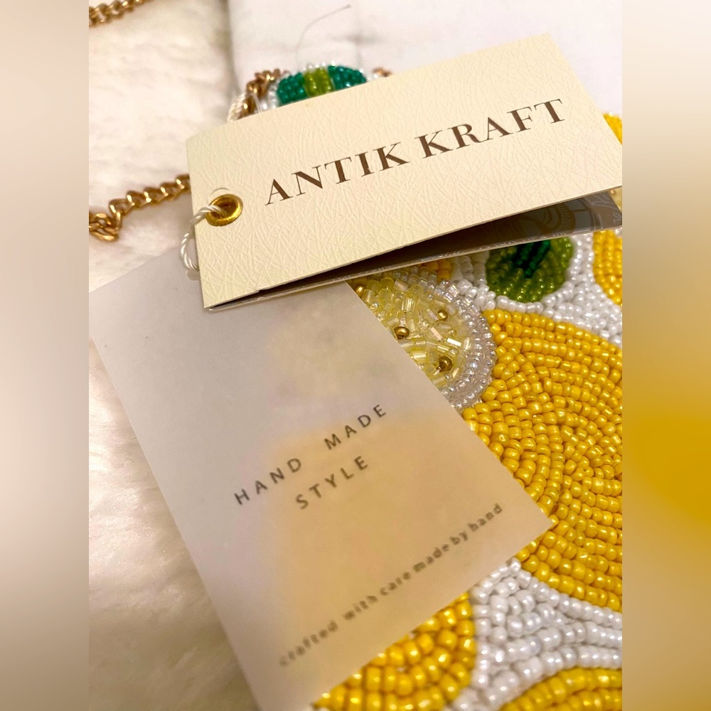 ANTIK KRAFT Lemon Beaded Clutch/Crossbody Bag -NEW - Picture 4 of 5